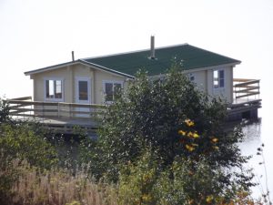 Плавучий дом Остров-90