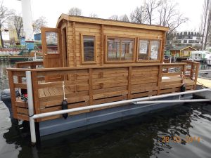 Плавучий дом