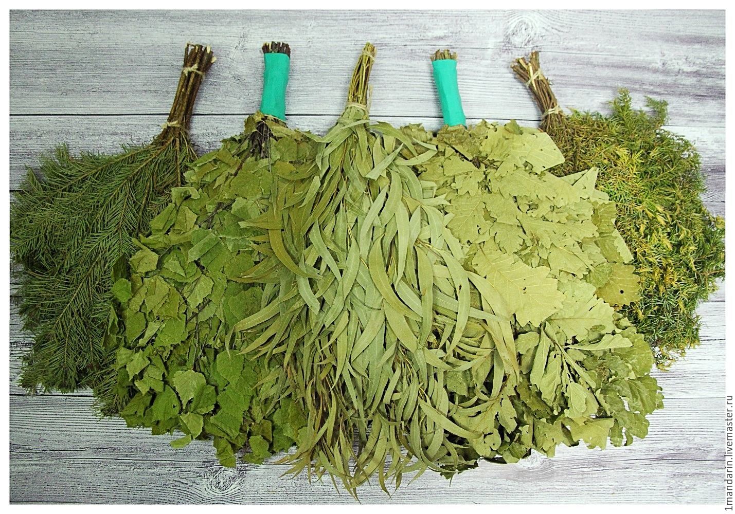 Душистая трава для бани 6. Ароматные травы для бани. Розмарин тимьян и шалфей. Настои из трав для бани. Травы для бани в пучках.