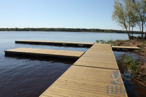 плавучий лодочный причал для рыбалки из понтонов