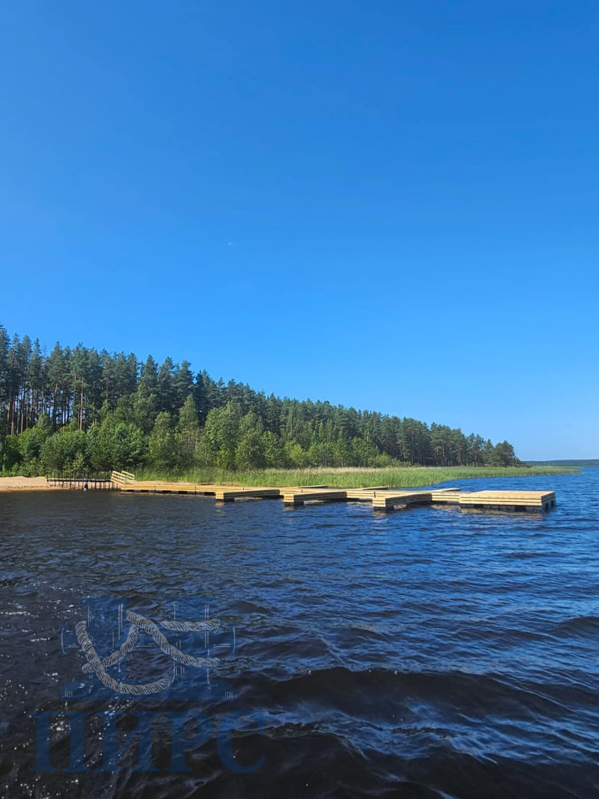 причал для катеров и яхтенный пирс