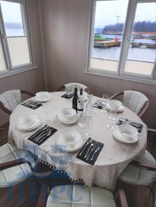 хаусбот с баней