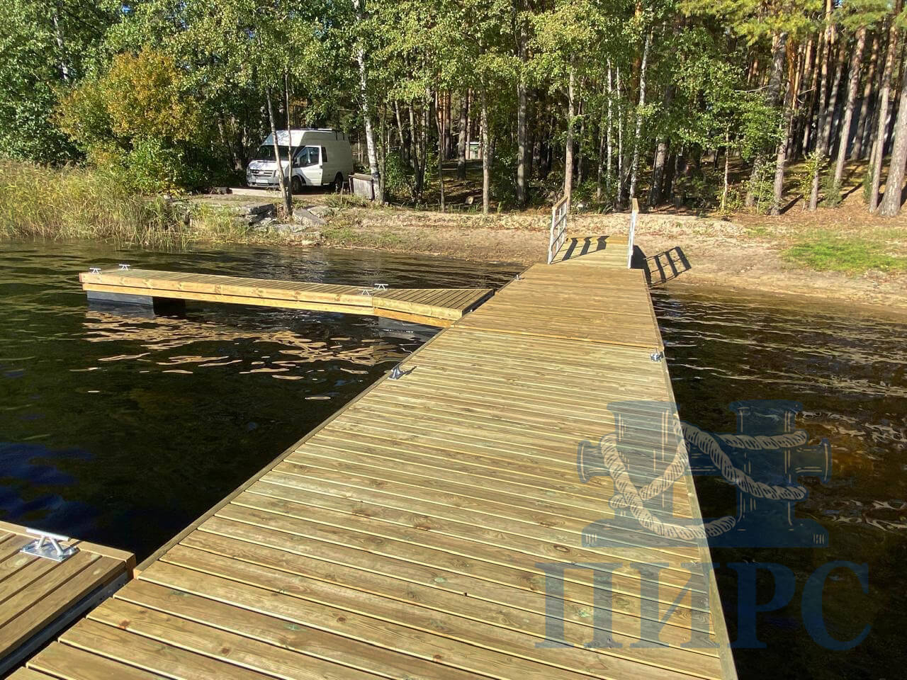 причал лодочный на понтоне