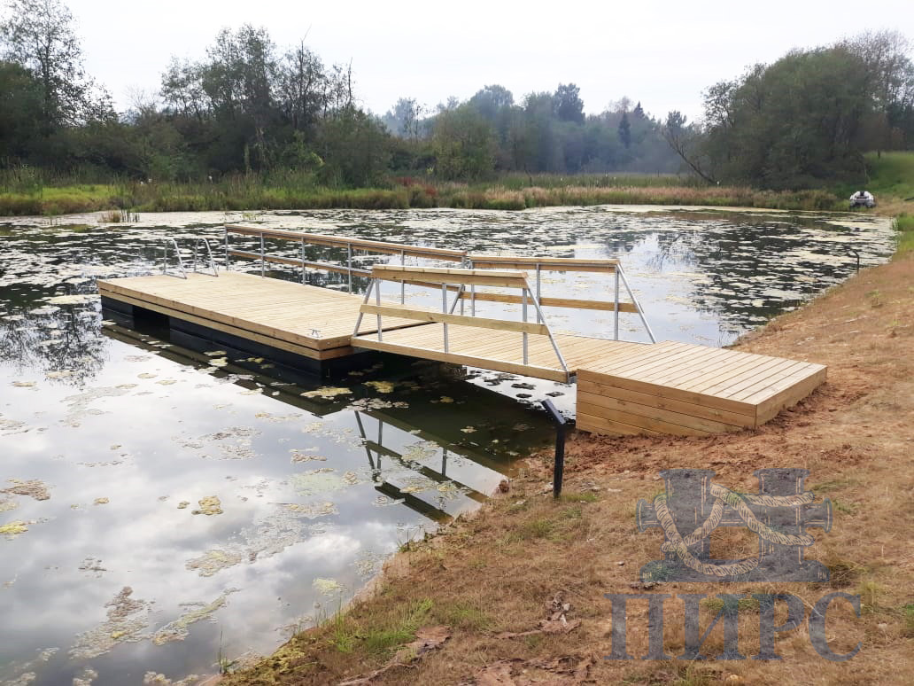 причал для лодок на понтонах